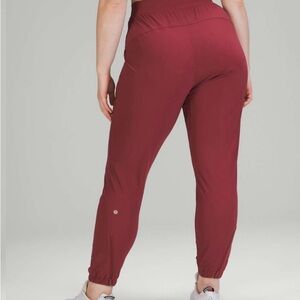 Lululemon High-Rise Jogger